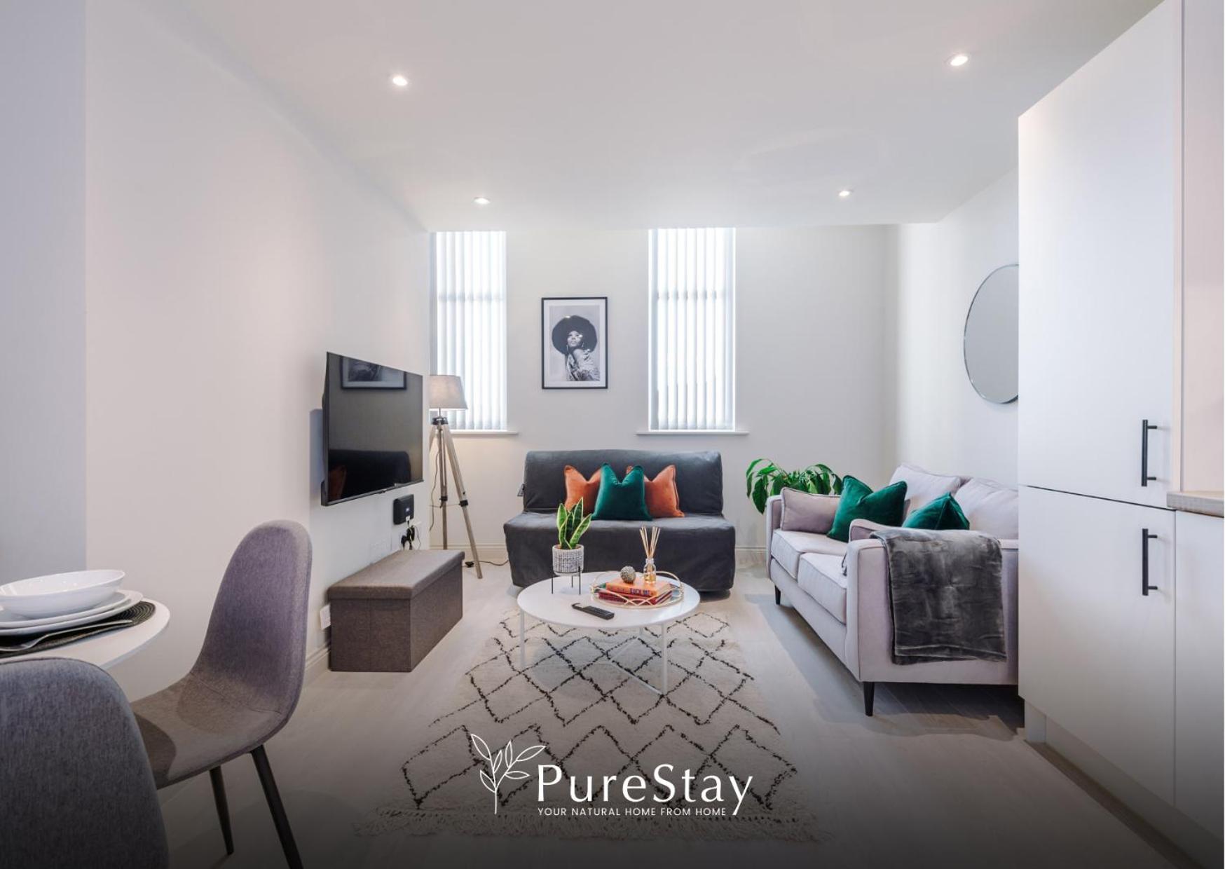Business - 1 Bed Flat With 2 Beds & Sofa Bed - 7 Night Min! Apartment *